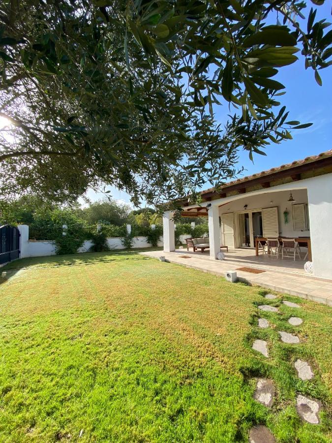 La Casa Dell Olivo Vila Castiadas Exterior foto